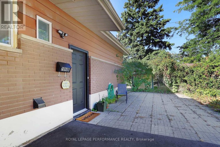 28887241/2066-cornish-street/elmvale-acresurbandale/ottawa/ontario/K1G2R8_12