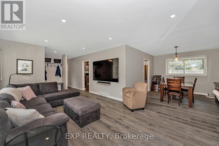 28602725/936-blythdale-road/mckellar-heightsglabar-park/ottawa/ontario/K2A3N6_8