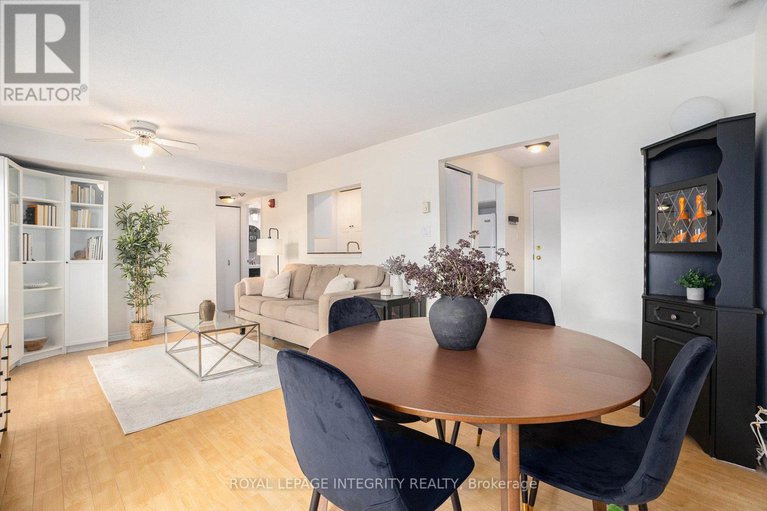 29062660/210-270-lorry-greenberg-drive-s/hunt-club-parkgreenboro/ottawa/ontario/K1T3K2_11