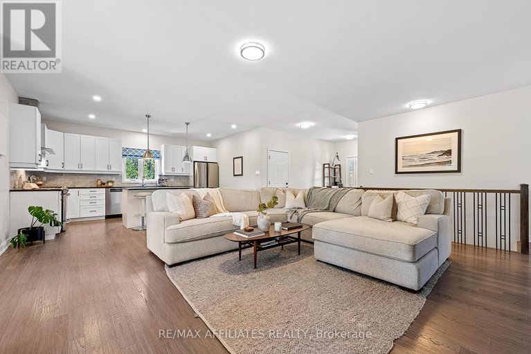 28675428/400-cinnamon-crescent/fitzroy-ward-south-west/ottawa/ontario/K0A2H0_12