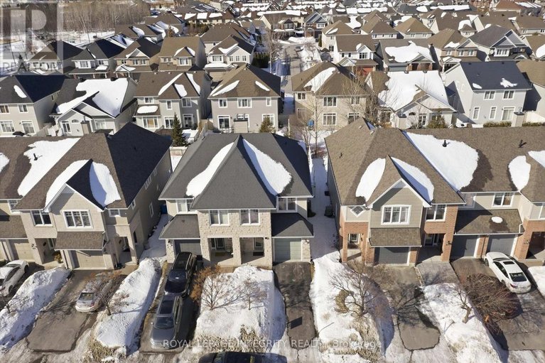 29600487/418-rochefort-circle/avalon-west/ottawa/ontario/K4A0M8_35