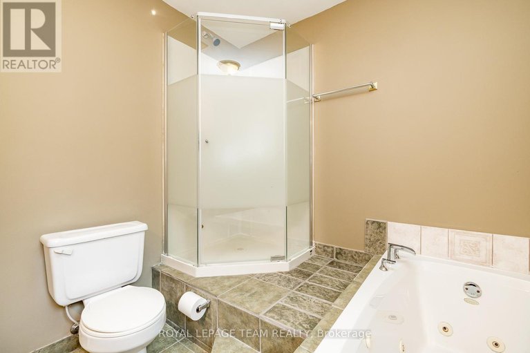 28874937/10-105-parkinson-st-street/kemptville/north-grenville/ontario/K0G1J0_28