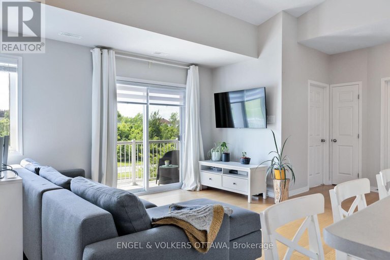 28491799/4-44-sternes-private/springridgeeast-village/ottawa/ontario/K4A0X8_11