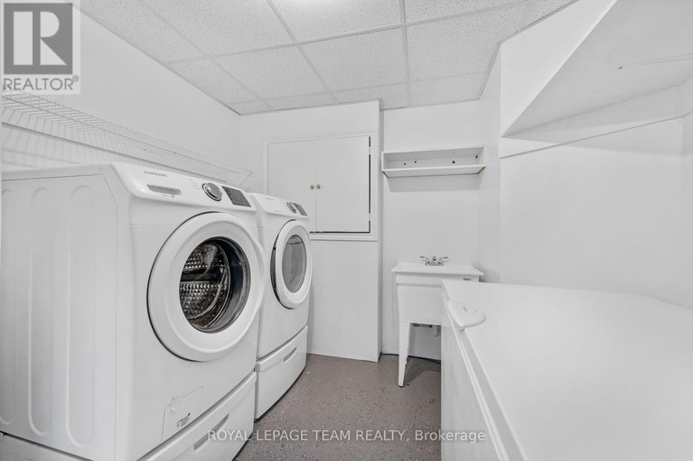 28771341/18-oakham-ridge/morgans-grantsouth-march/ottawa/ontario/K2K3B3_39