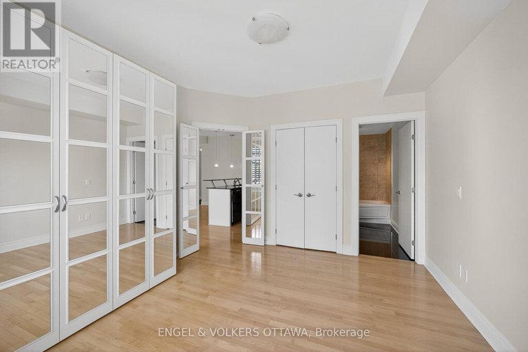 28911458/505-95-bronson-avenue/ottawa-centre/ottawa/ontario/K1R1E2_25