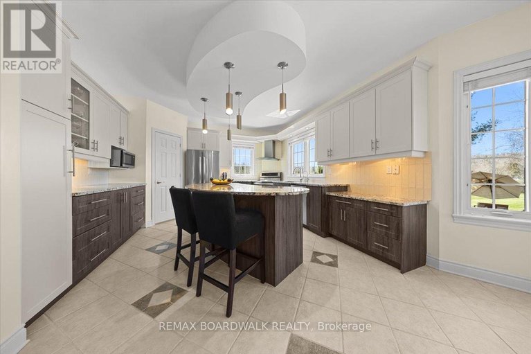 29641184/1210-barnett-drive/cumberland-village/ottawa/ontario/K4C1C7_4