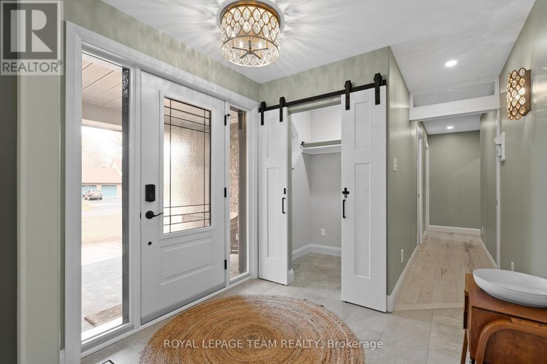 28186716/1056-heenan-terrace/manotick-long-island-nicholls-island/ottawa/ontario/K4M1J2_4