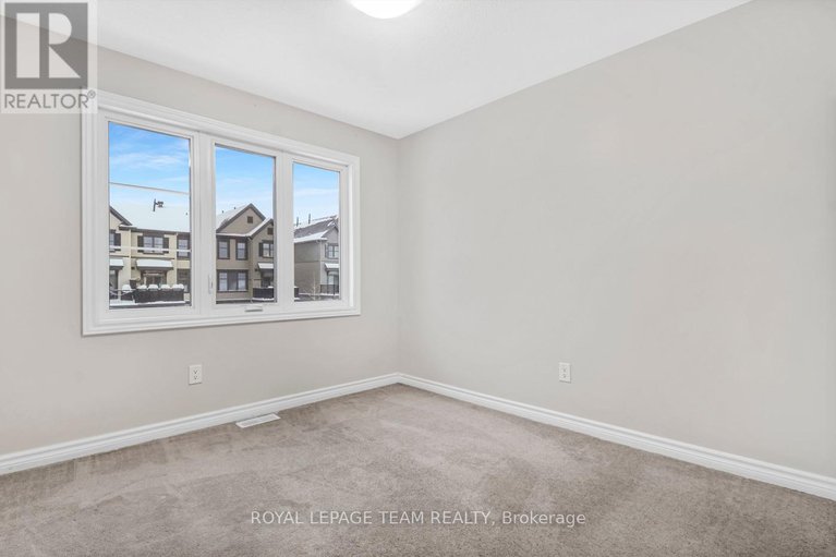 29438104/918-kilbirnie-drive/half-moon-bay/ottawa/ontario/K2J6G2_25