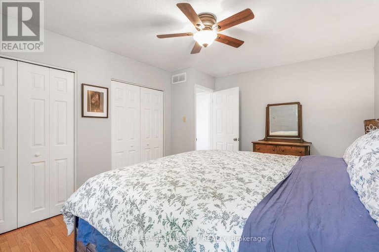 28899547/13-elm-avenue/village-of-russell/russell/ontario/K4R1B3_17