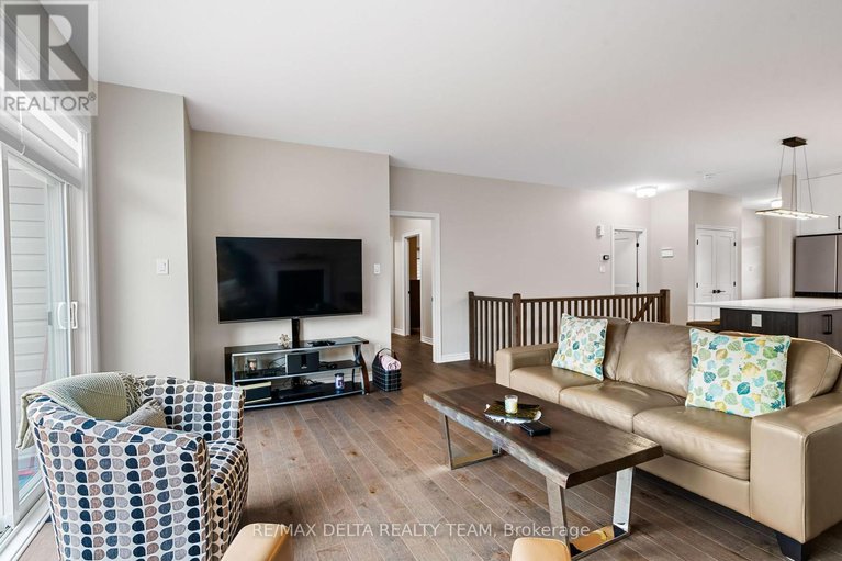 29165655/851-tewin-circle/camelot/ottawa/ontario/K4A3N6_18