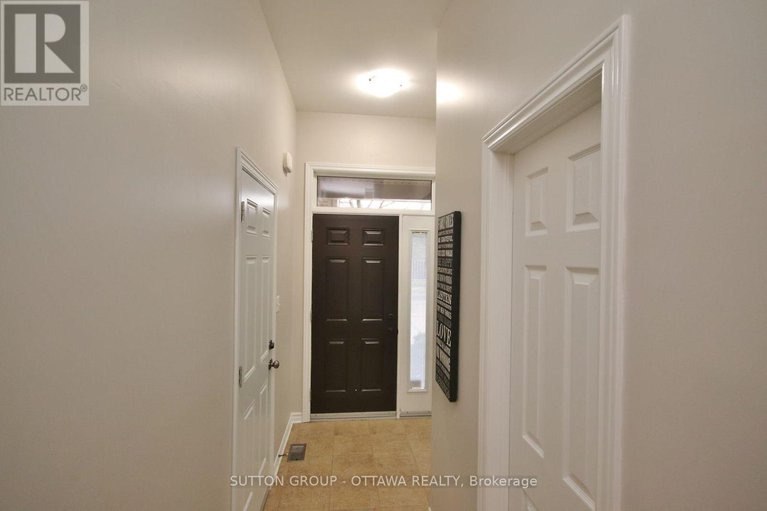 28983773/1267-shillington-avenue/carlington/ottawa/ontario/K1Z8A1_5