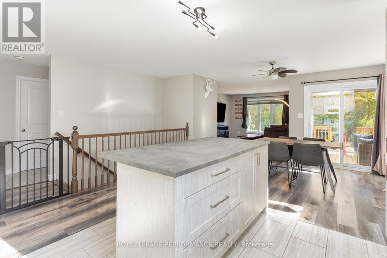 28969213/242-roxanne-street/clarencerockland-twp/clarence-rockland/ontario/K0A1N0_11