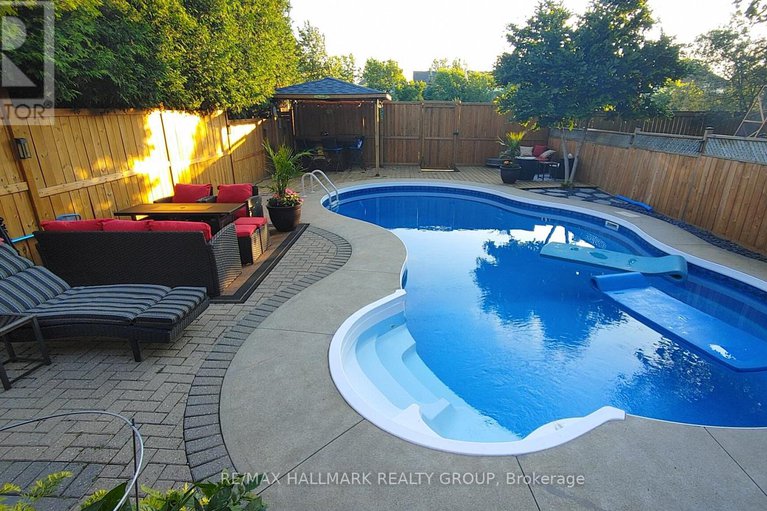 29216431/52-peacock-crescent/cedargrovefraserdale/ottawa/ontario/K2J3P7_41