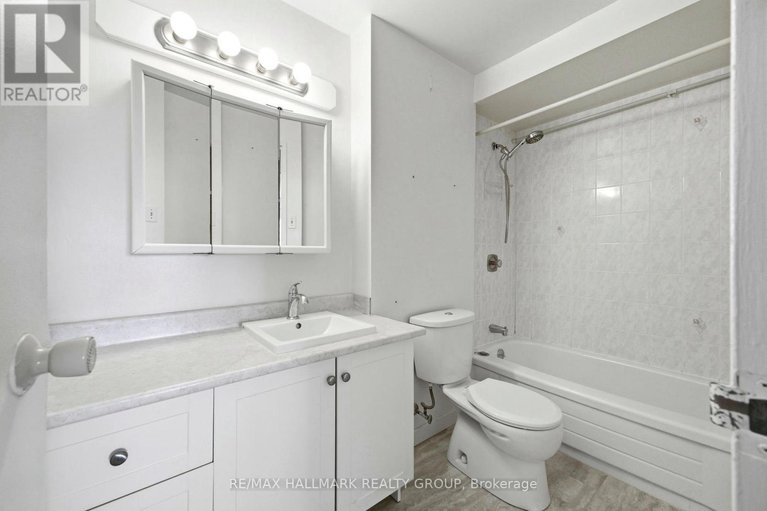 29435798/315-1100-ambleside-drive/woodroffe/ottawa/ontario/K2B8G6_22