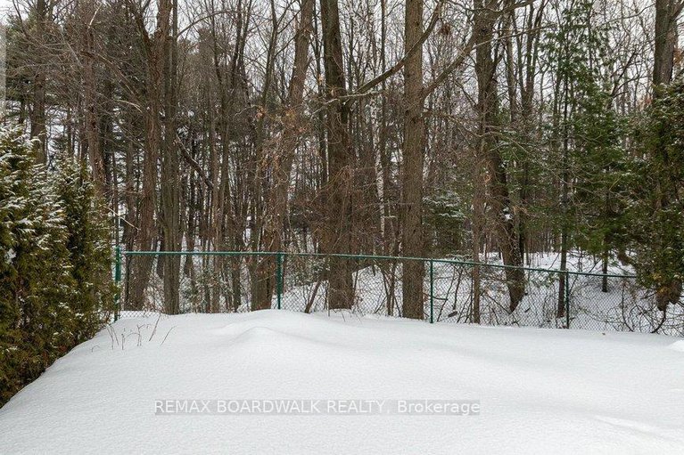 29379156/1707-des-perdrix-crescent/orleanssunridge/ottawa/ontario/K1C5E3_40