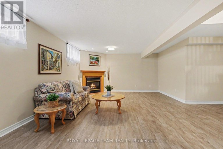 29526463/751-vermillion-drive/riverside-southgloucester-glen/ottawa/ontario/K1V1V8_27