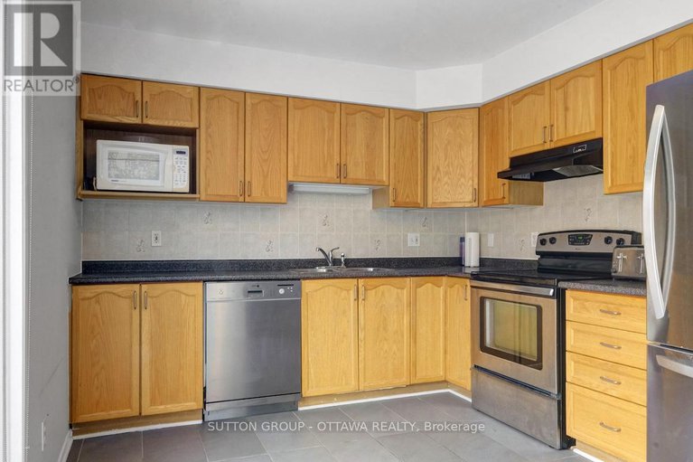 29229488/17-glenhaven-private/brookfield-gardens/ottawa/ontario/K1V2B2_13