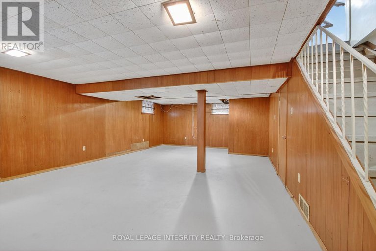 29192840/230-smyth-road/alta-vistafaircrest-heights/ottawa/ontario/K1H5A2_33