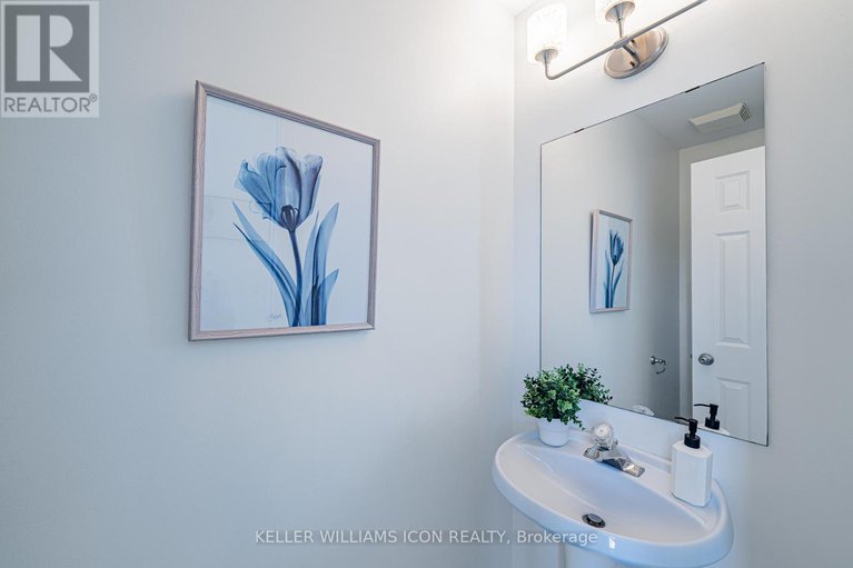 28382446/1309-meadowlands-drive-e/city-viewskylinefisher-heightsparkwood-hills/ottawa/ontario/K2E7B3_5
