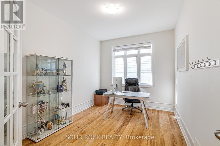 28518234/326-memorial-grove/riverside-southgloucester-glen/ottawa/ontario/K1X0C8_13