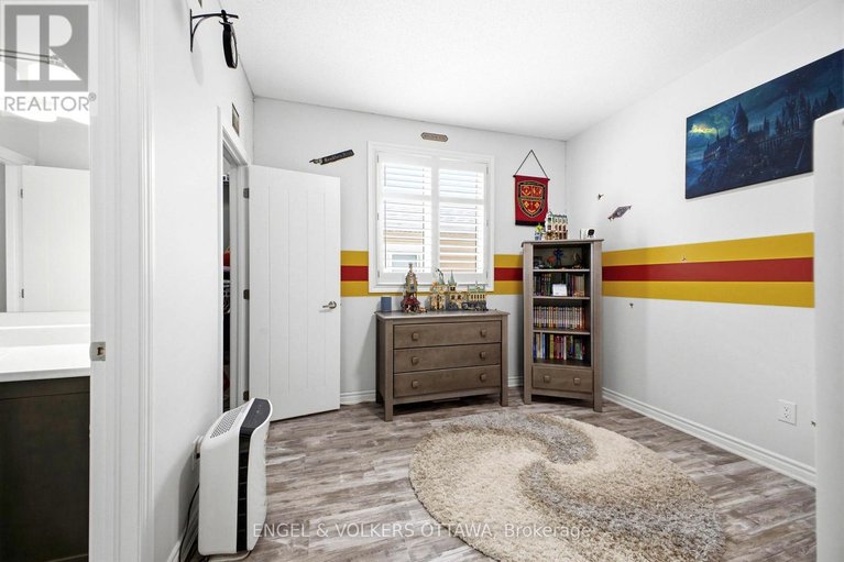 29515516/252-rue-des-soldats-riendeau-street/half-moon-bay/ottawa/ontario/K2J5Z4_27