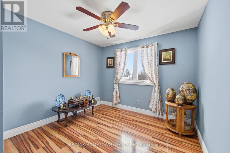 29430737/12-fairholme-drive/south-dundas-williamsburgh-twp/south-dundas/ontario/K0C1X0_32