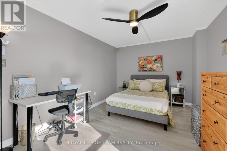 29403239/403-2400-virginia-dr-drive/urbandale-acres/ottawa/ontario/K1H8L3_21