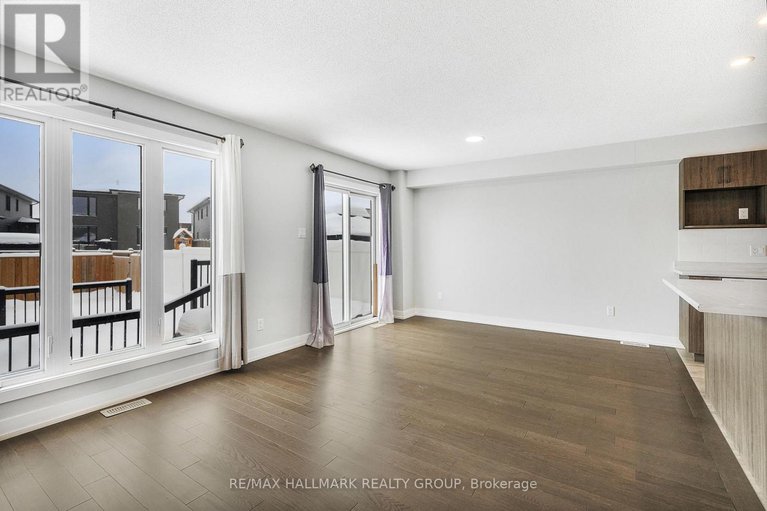 29364224/877-platinum-street/clarencerockland-twp/clarence-rockland/ontario/K4K0H9_15