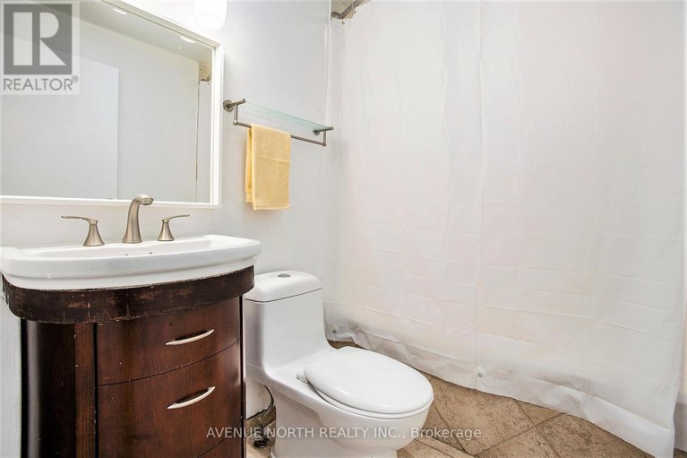 28651208/767-a-springland-drive/mooneys-bayriverside-park/ottawa/ontario/K1V6L9_15