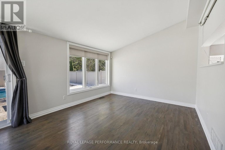 29032423/1873-du-clairvaux-road/chapel-hill/ottawa/ontario/K1C5X9_15