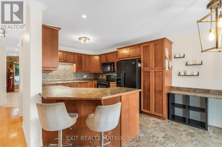 28580585/67-renoir-drive/embrun/russell/ontario/K0A1W0_12