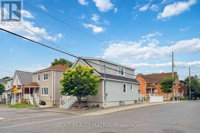 28591651/347-shakespeare-street/vanier/ottawa/ontario/K1L5M1_2