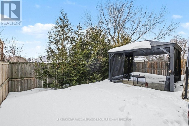 29573202/845-contour-street/mer-bleuebradley-estatesanderson-park/ottawa/ontario/K1W0G6_21