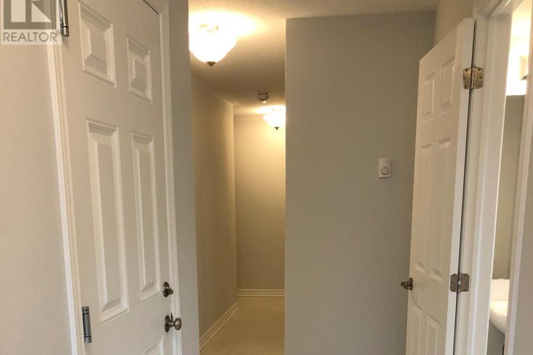28973138/106-helenium-lane/avalon-west/ottawa/ontario/K4A1C7_2