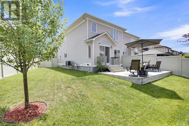 28636088/895-ashenvale-way/avalon-east/ottawa/ontario/K4A0R8_45