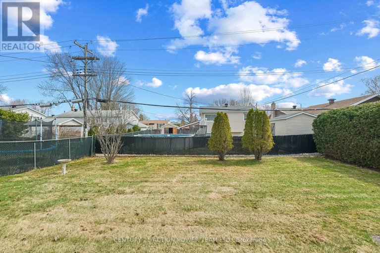 29647357/1535-st-georges-street/bilberry-creekqueenswood-heights/ottawa/ontario/K1E1R1_50