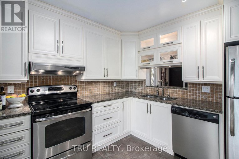 28954412/1132-chimney-hill-way/beacon-hill-south/ottawa/ontario/K1J8Z6_13