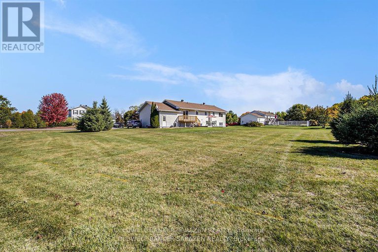 29293895/129-riley-crescent/mcnabbraeside-twps/mcnabbraeside/ontario/K7S0E9_25