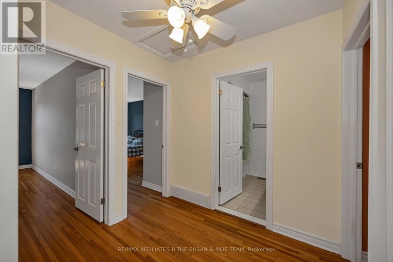 29682190/35-monterey-drive/leslie-park/ottawa/ontario/K2H7A9_20