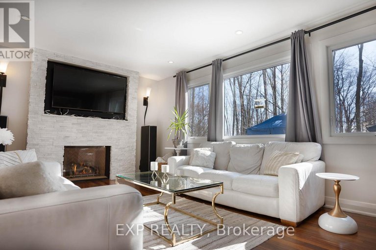 28293980/17-chesswood-court/pineglencountry-place/ottawa/ontario/K2E7E3_6