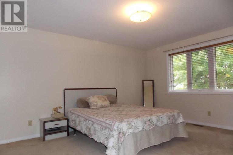 28795568/1804-robinwood-place/chapel-hill/ottawa/ontario/K1C6L4_24