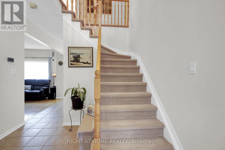 28495387/13-sirocco-crescent/stittsville-north/ottawa/ontario/K2S1Z7_20