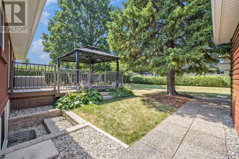 28737781/1476-maxime-street/pineview/ottawa/ontario/K1B3L1_24