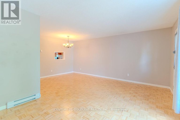 28602194/1342-cedarcroft-crescent/pineview/ottawa/ontario/K1B5C8_12