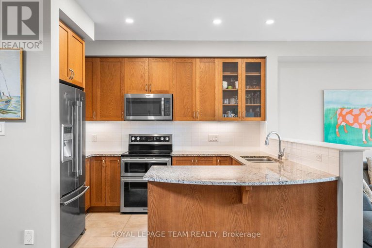28396452/844-cedar-creek-drive/blossom-parkkemp-parkfindlay-creek/ottawa/ontario/K1T0B3_7