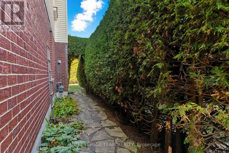 28977787/54-pickwick-drive/cedargrovefraserdale/ottawa/ontario/K2J3E8_31