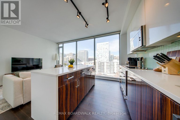 29339119/803-300-lisgar-street/ottawa-centre/ottawa/ontario/K2P0E2_10