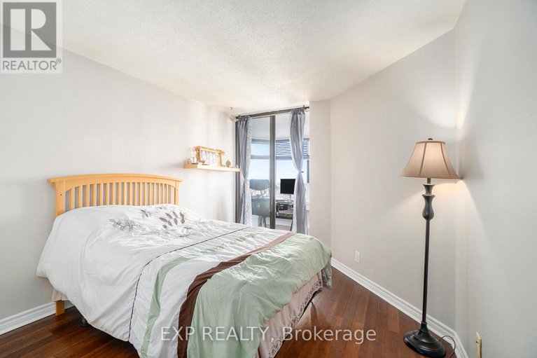 28546571/1013-80-sandcastle-drive/leslie-park/ottawa/ontario/K2H9E7_18
