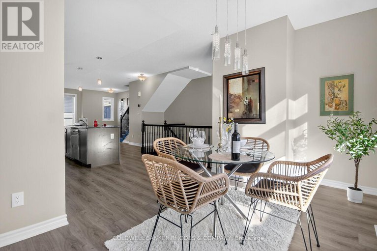 28991192/815-mikinak-road/cfb-rockcliffe-and-area/ottawa/ontario/K1K4Z9_17