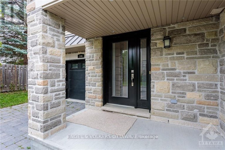 29456645/144-montauk/carleton-heights/ottawa/ontario/K2C2B4_44